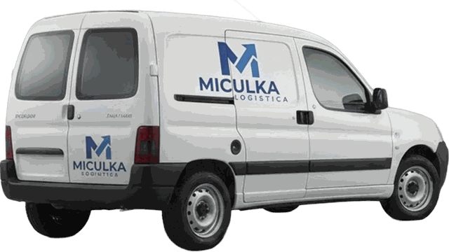 Camioneta Miculka Logística, vista tres cuartos trasera